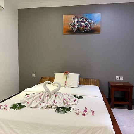 Neakru Guesthouse And Restaurant Kampot Eksteriør billede