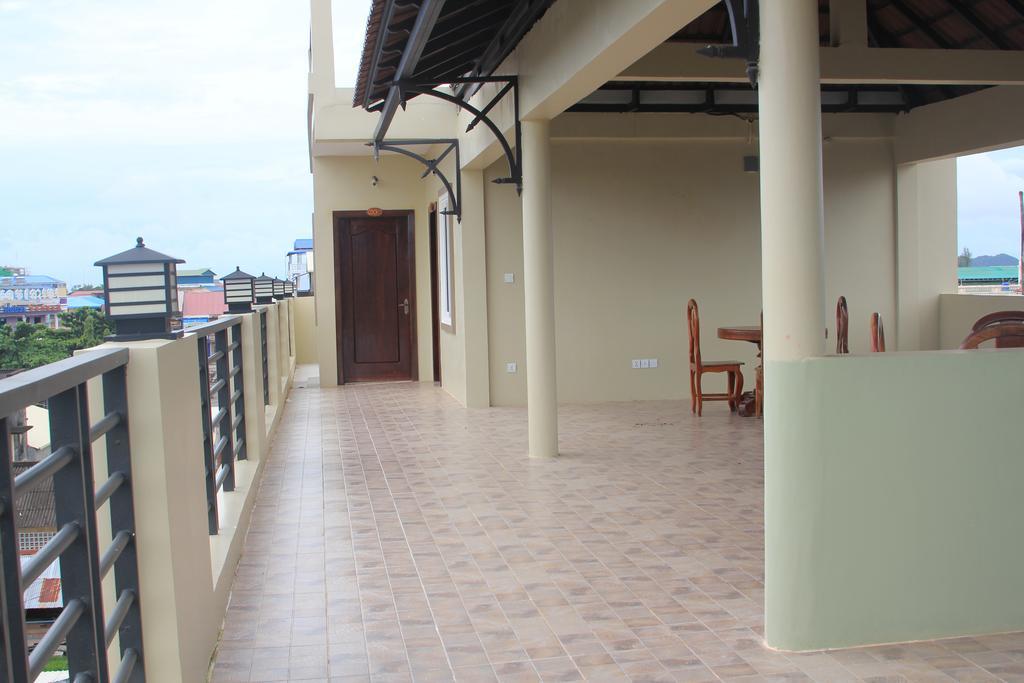 Neakru Guesthouse And Restaurant Kampot Eksteriør billede