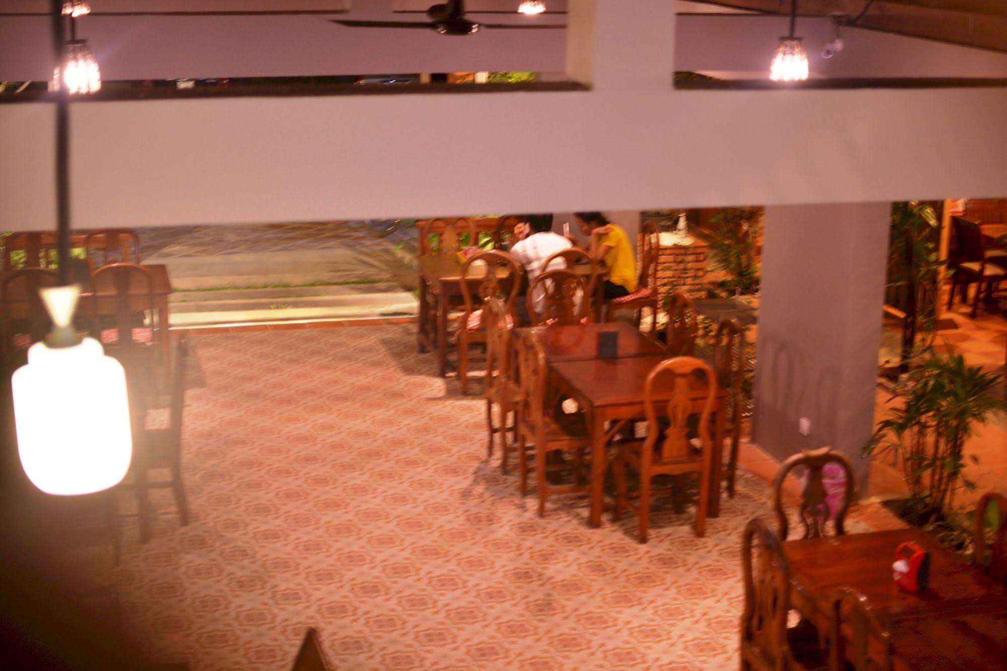 Neakru Guesthouse And Restaurant Kampot Eksteriør billede